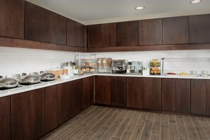 Free daily continental breakfast - Residence Inn by Marriott Birmingham/Hoover (Birmingham)