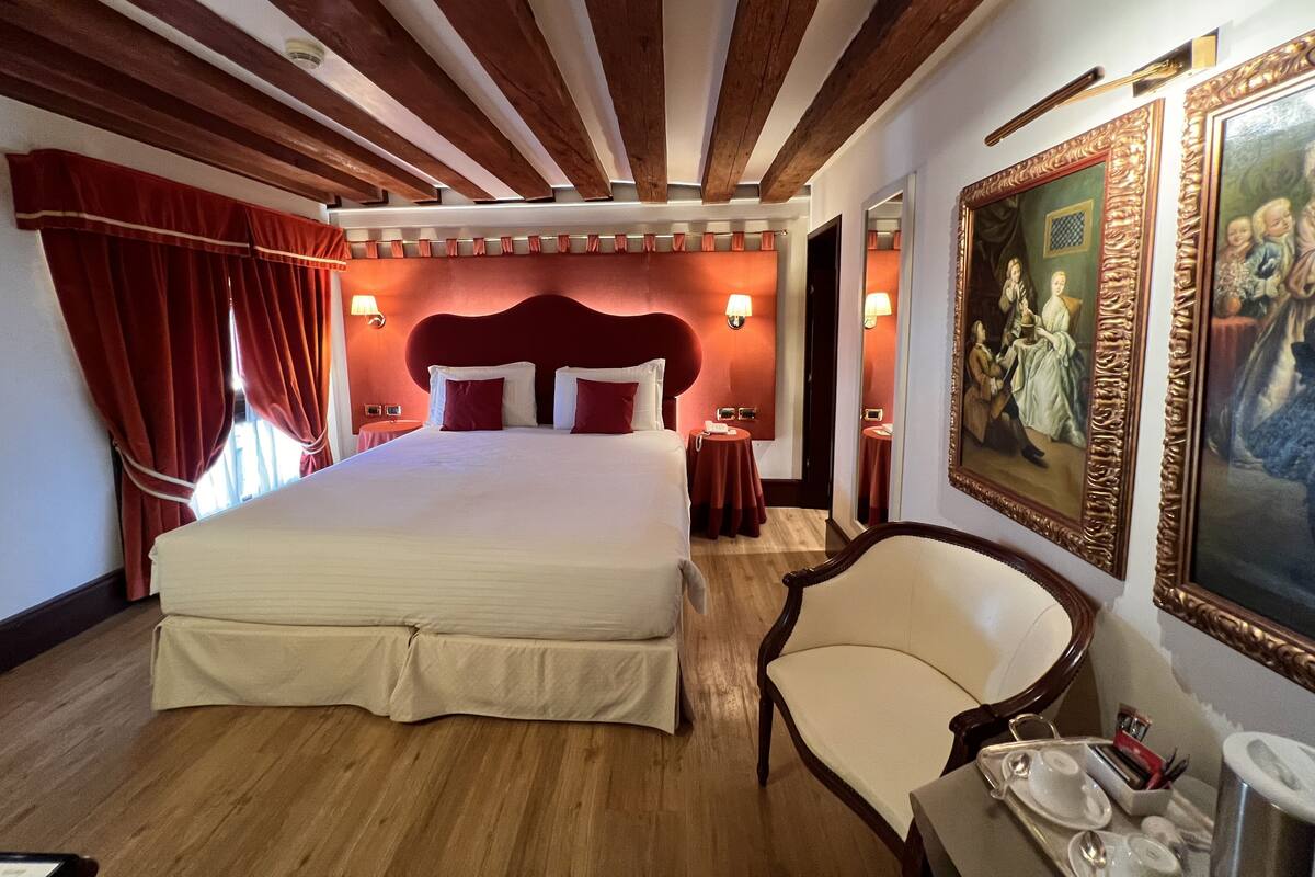 Couette en duvet, minibar, coffre-fort, bureau