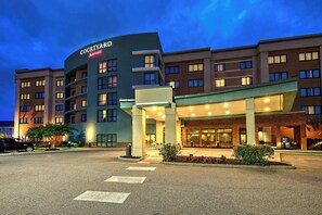Exterior - Courtyard by Marriott Newport News Airport (Newport News)