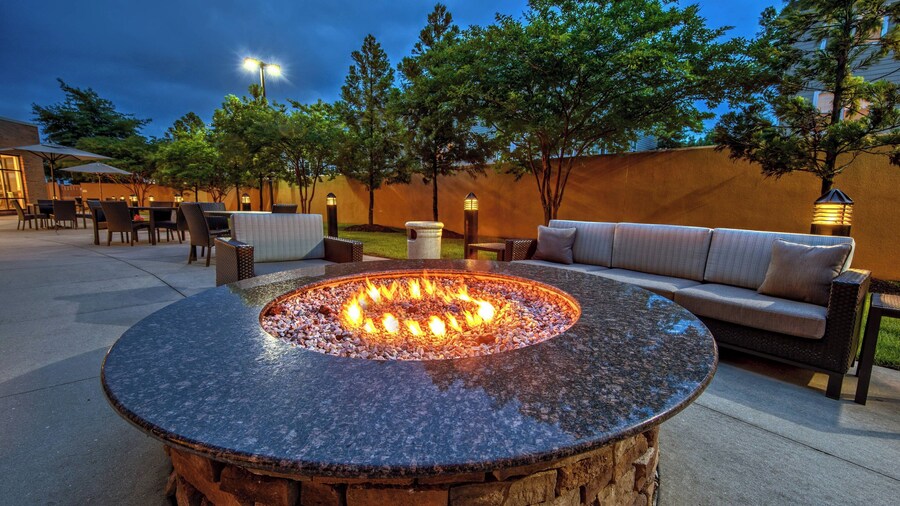 Courtyard by Marriott Newport News Airport