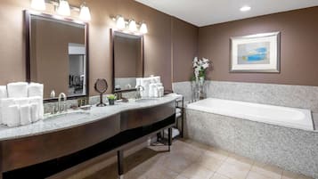 Executive Suite, 1 King Bed, Non Smoking | Bathroom | Free toiletries, hair dryer, towels, soap