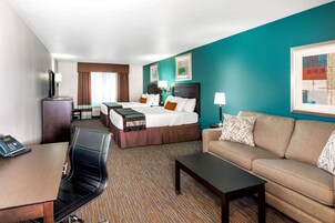 Room, Non Smoking (2 Queen Beds and Sofa Bed) | Hypo-allergenic bedding, in-room safe, desk, blackout drapes