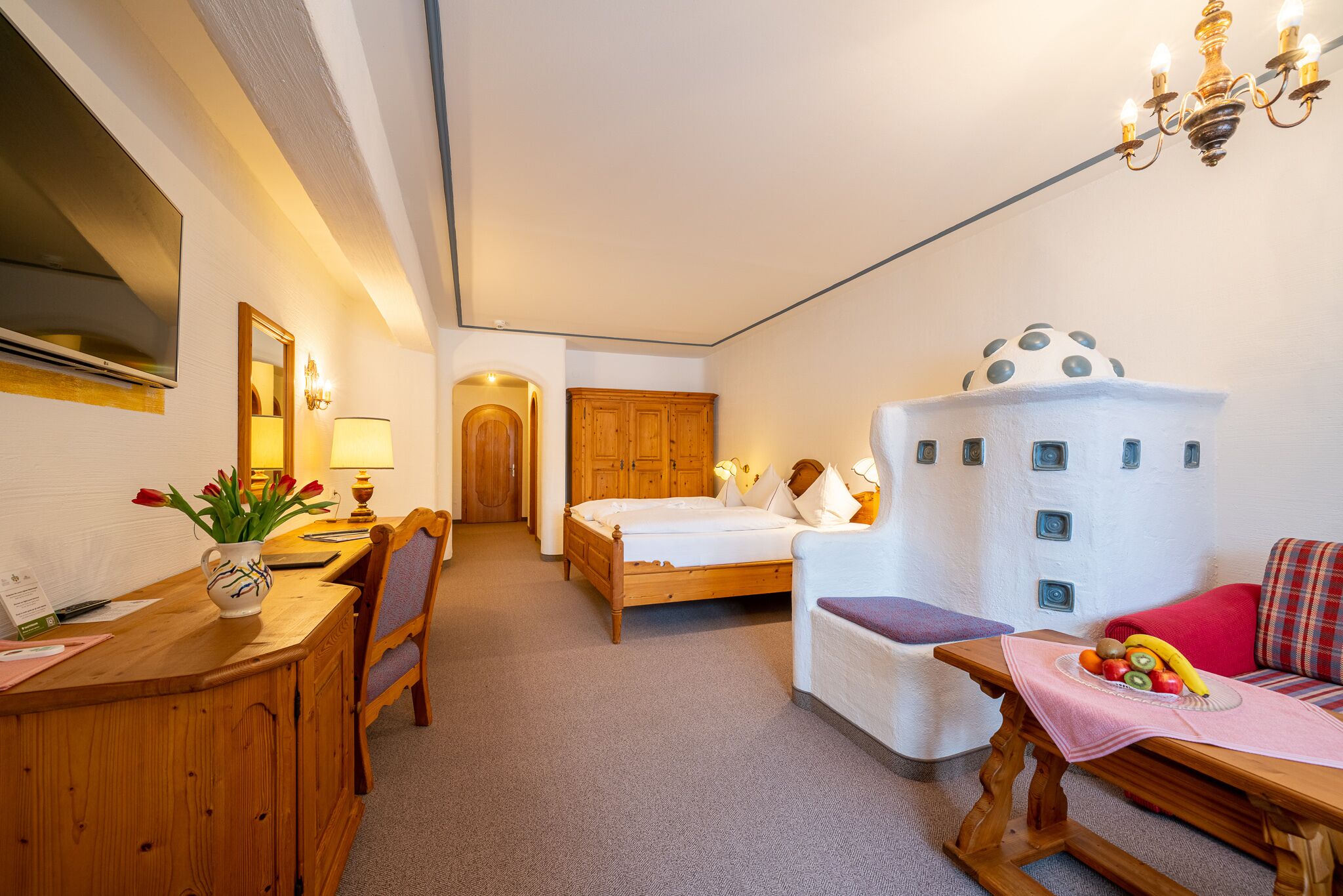 1 bedroom, hypo-allergenic bedding, minibar, in-room safe