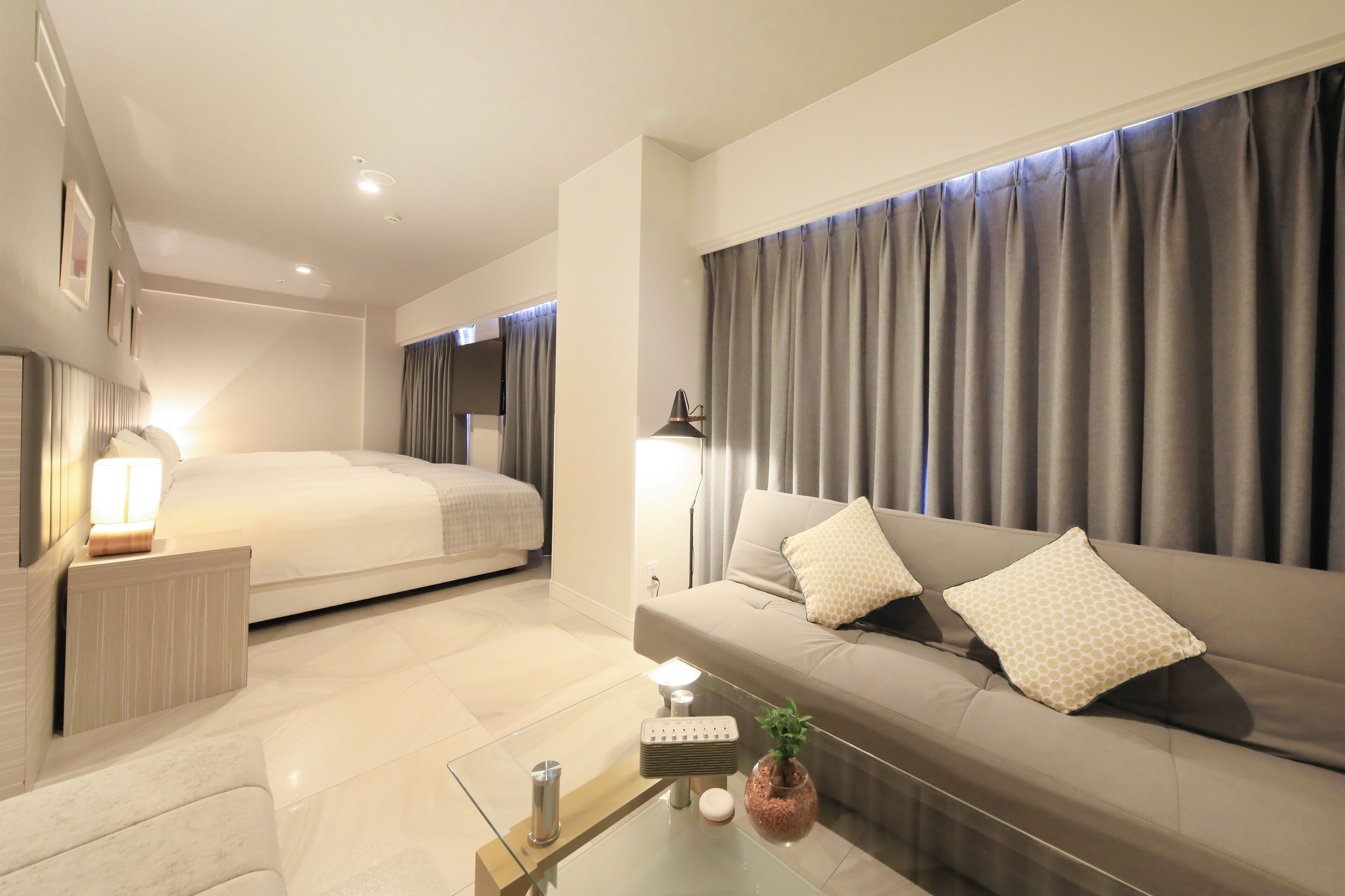 junior suite | 2 bedrooms, iron/ironing board, free wifi, bed sheets