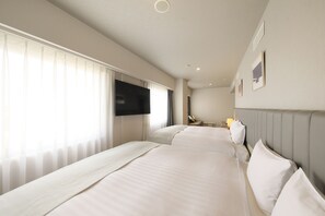 Junior Suite | Iron/ironing board, free WiFi, bed sheets, alarm clocks - Quintessa Hotel Kagoshima Tenmonkan Relax&Sleep (Kagoshima)