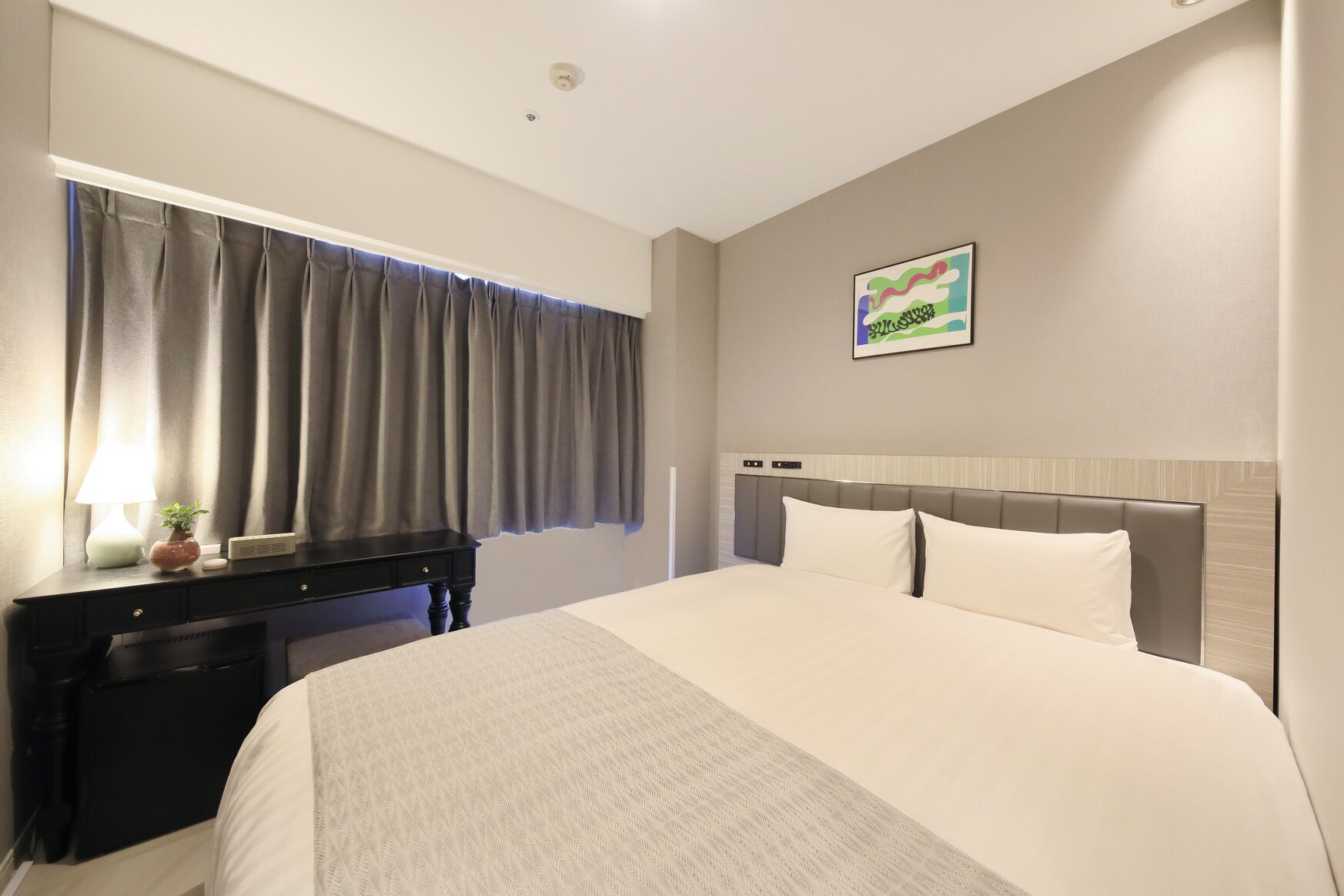 Iron/ironing board, free WiFi, bed sheets, alarm clocks