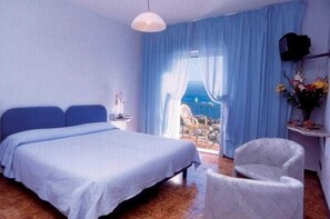 In-room safe, free WiFi