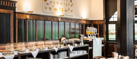 Daily buffet breakfast (EUR 20 per person)