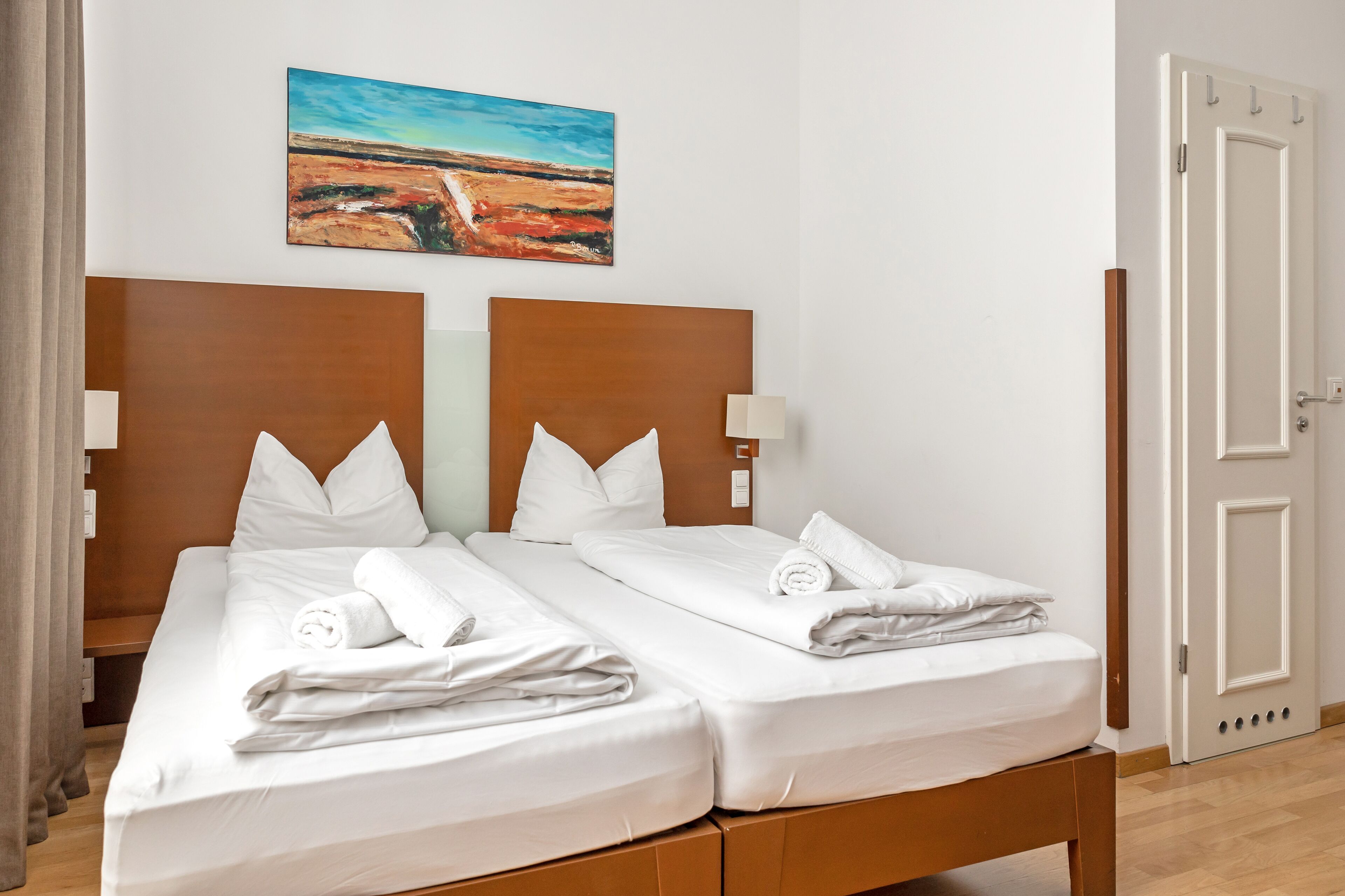 twin room | 1 bedroom, premium bedding, minibar, in-room safe