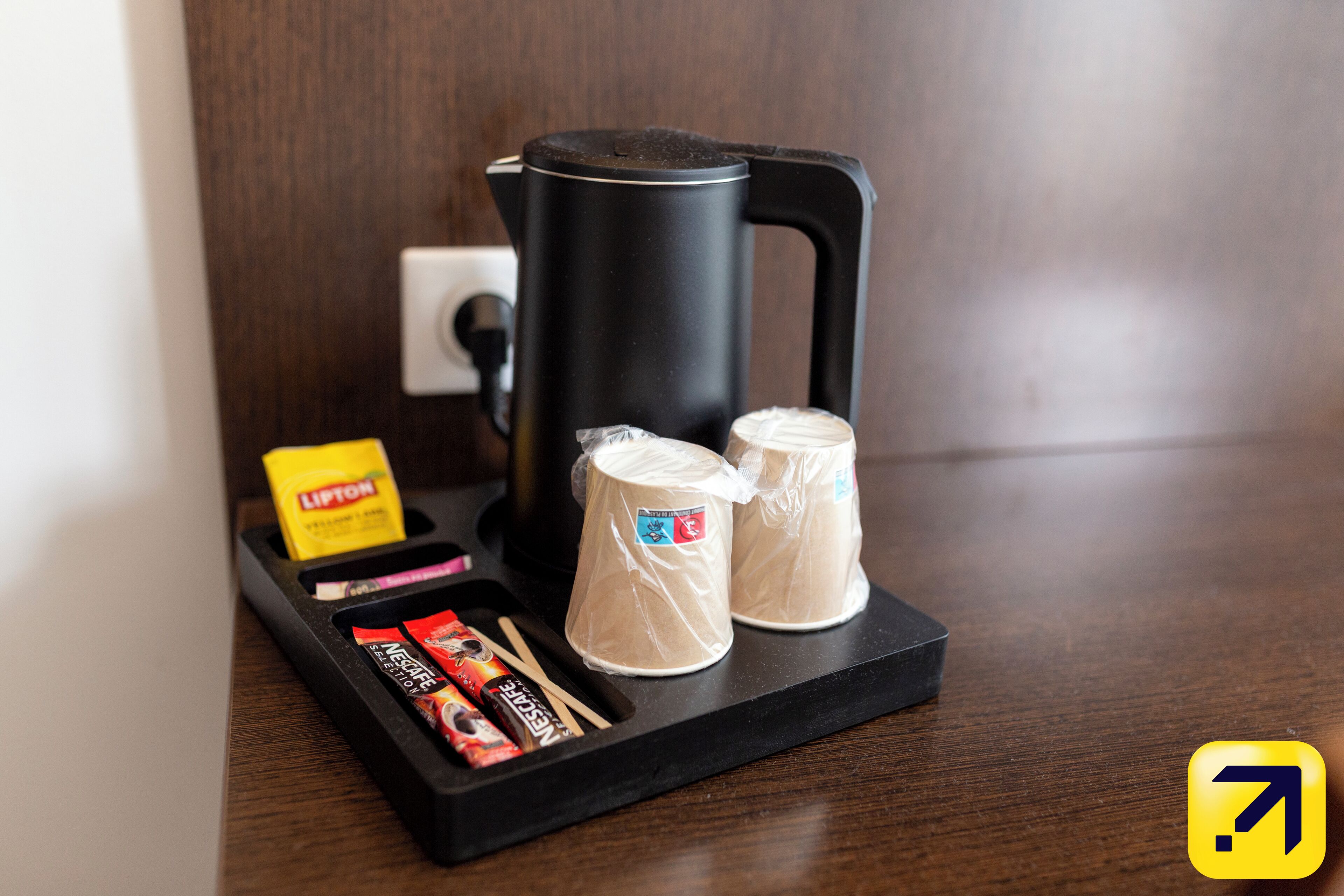 Desk, blackout curtains, soundproofing, free WiFi