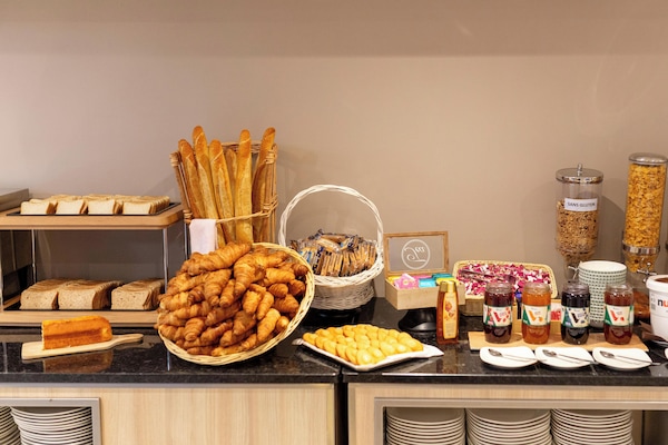 Daily buffet breakfast (EUR 10 per person)