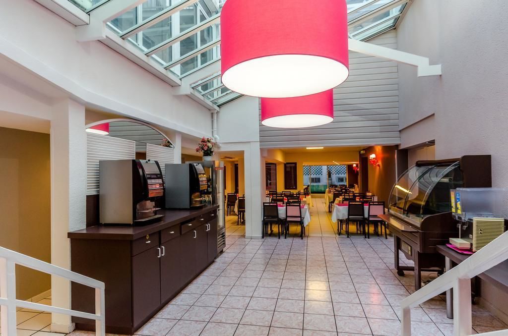 Daily buffet breakfast (EUR 10 per person)