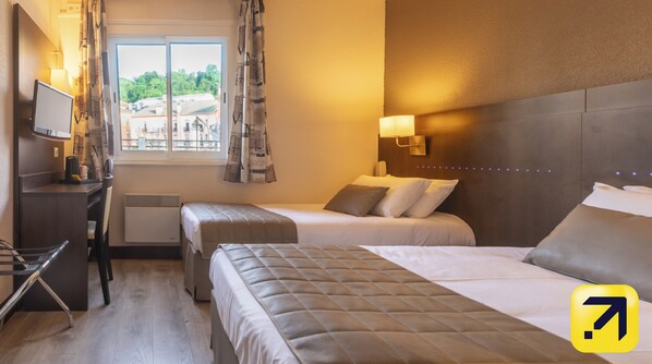 Doppel- oder Zweibettzimmer (small) | Schreibtisch, Verdunkelungsvorhänge, schallisolierte Zimmer