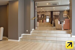 Lobby lounge - Hôtel Croix des Bretons Lourdes Pyrénées (Lourdes)