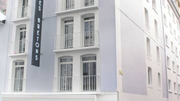 واجهة المنشأة