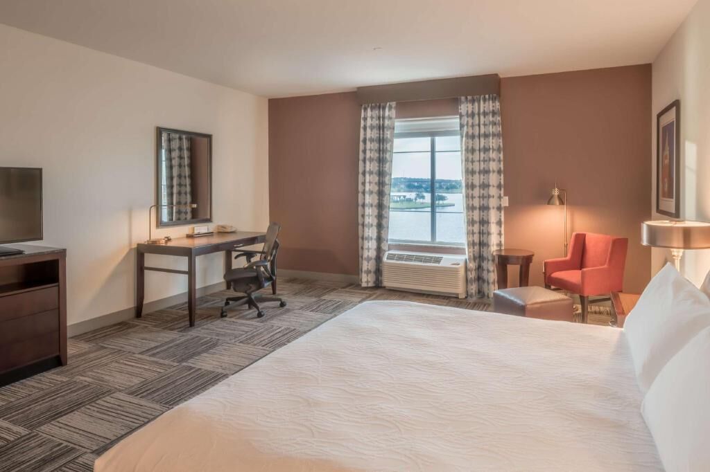 Premium bedding, down comforters, desk, laptop workspace