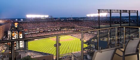 BALCONY PARLOR BALLPARK VW | Premium bedding, pillowtop beds, in-room safe, desk