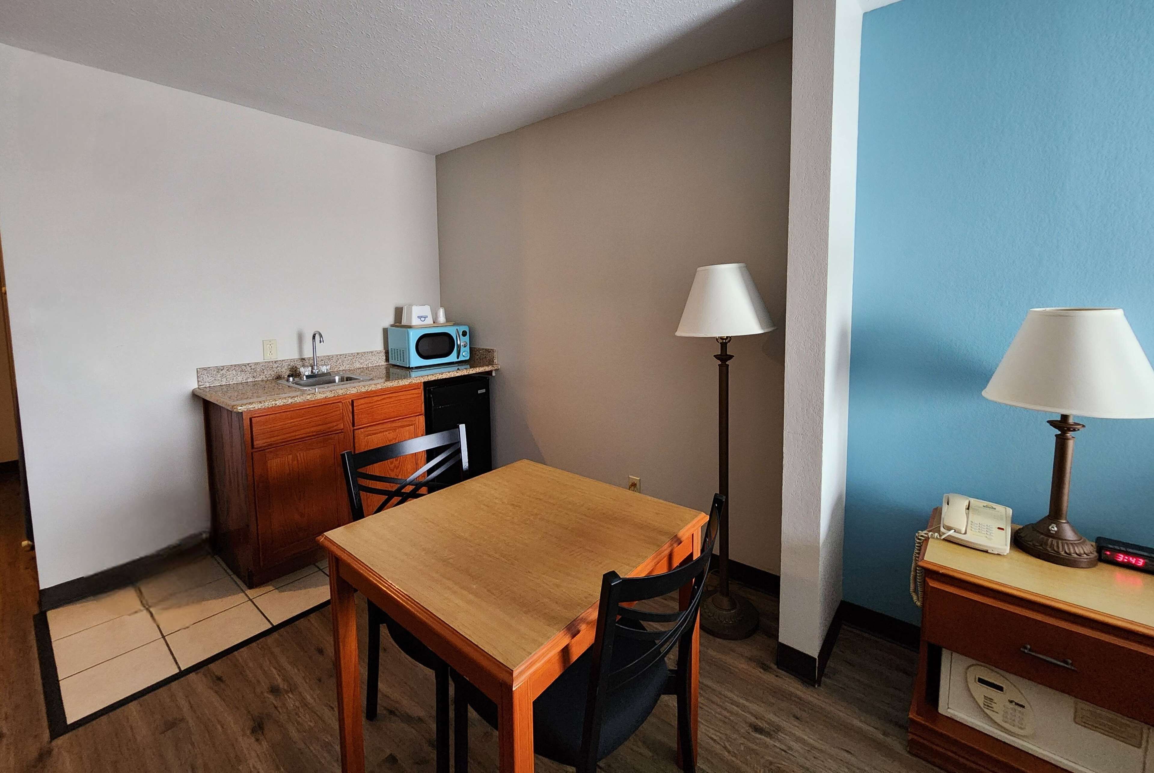 Photo - Days Inn & Suites by Wyndham Thibodaux