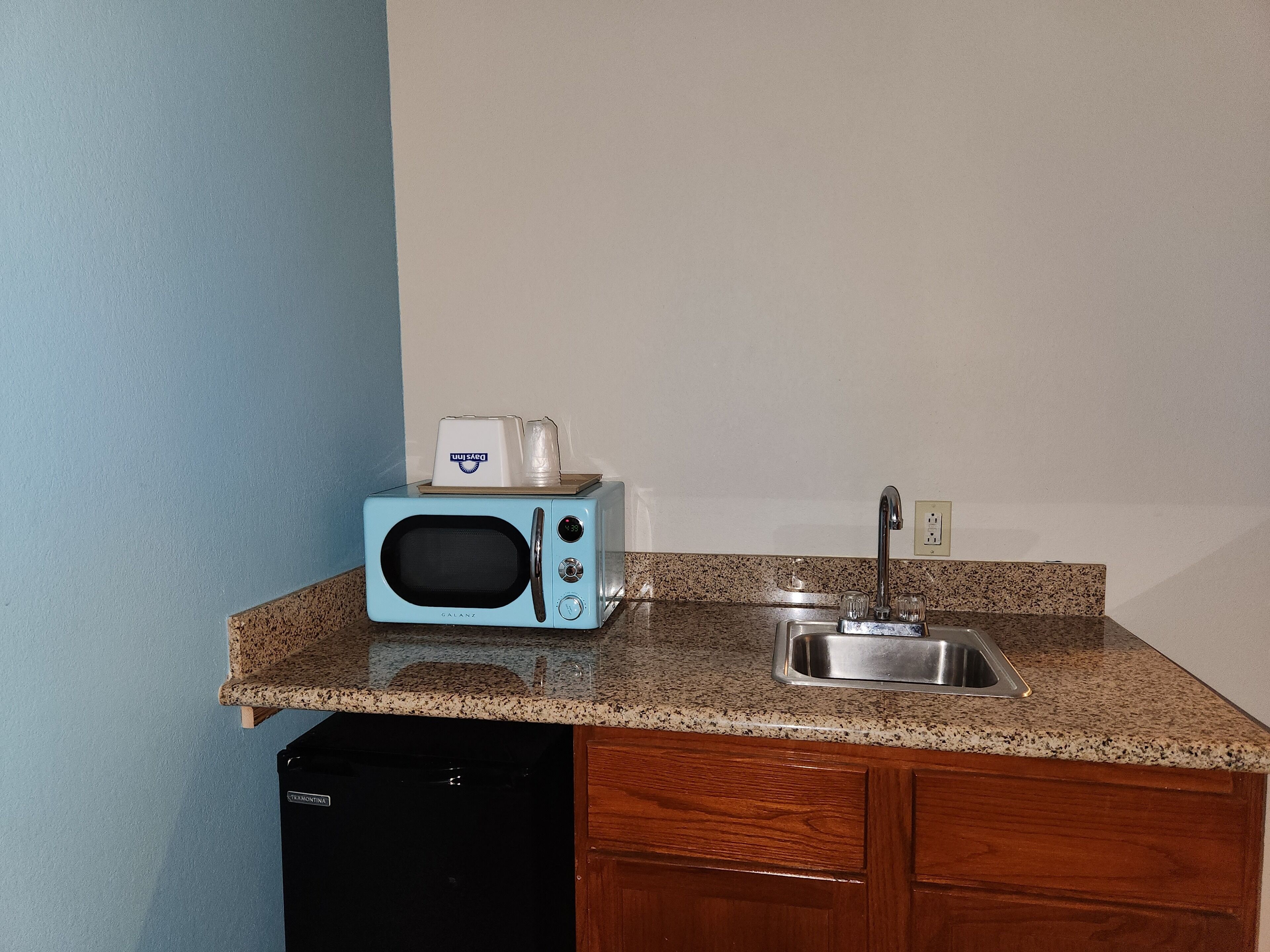 Photo - Days Inn & Suites by Wyndham Thibodaux