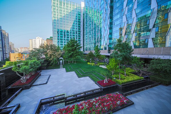 Garden - DoubleTree by Hilton Beijing (Beijing)