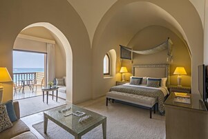 防过敏的被褥、迷你吧、客房内保险箱、办公桌