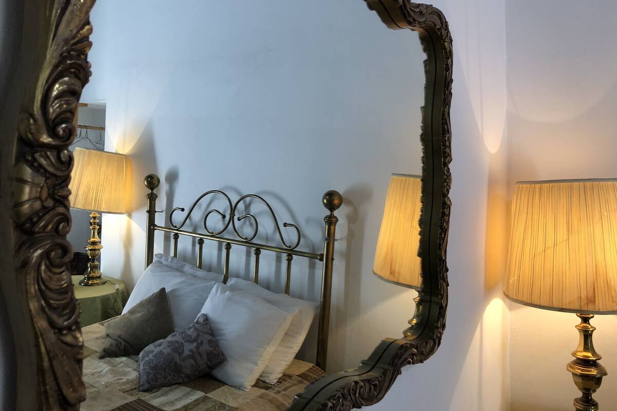 Suite, 1 Large Twin Bed | Iron/ironing board (on request), WiFi (free), individually decorated