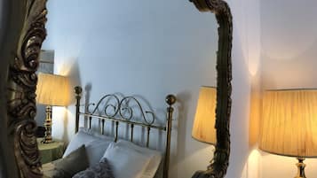 1 chambre, décoration personnalisée, ameublement personnalisé