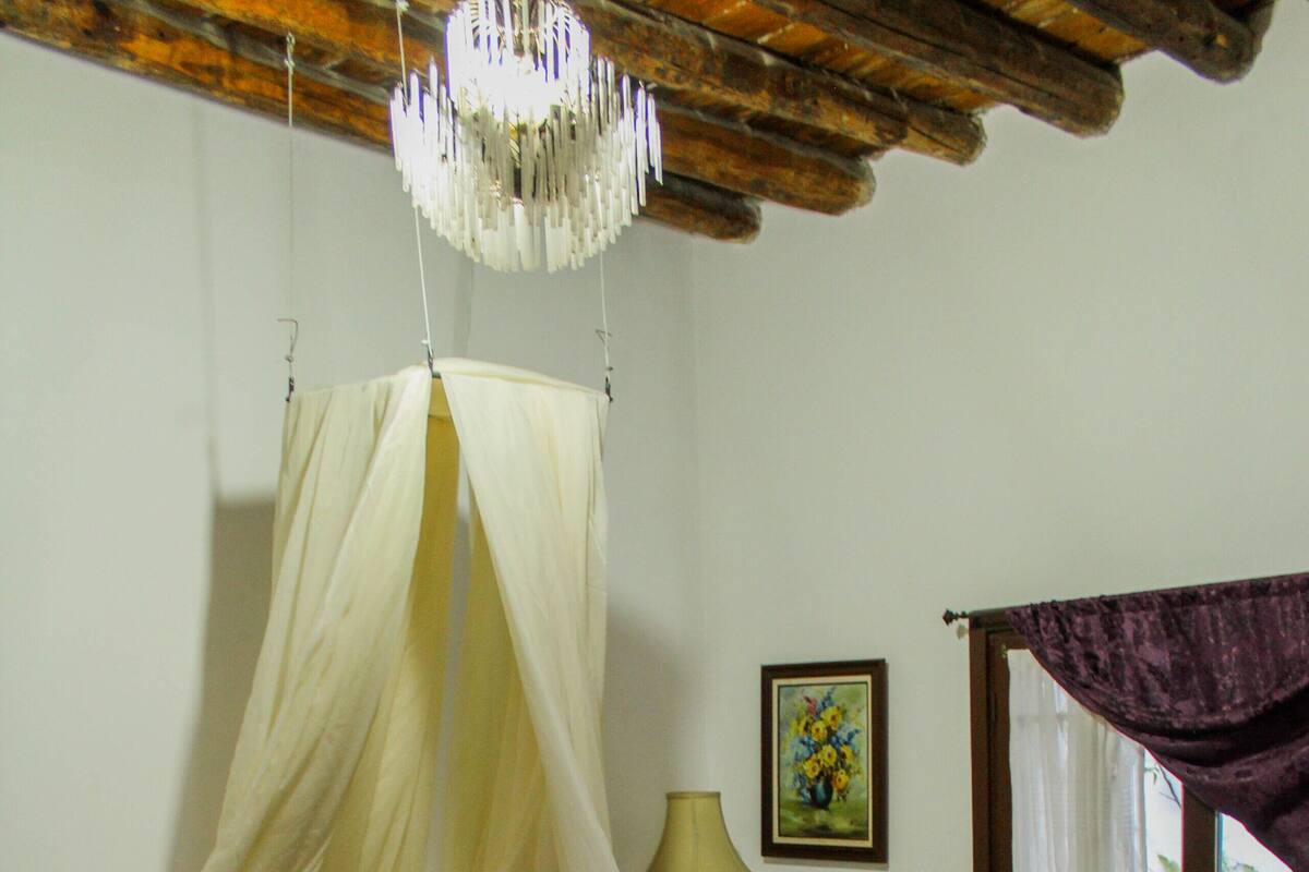 Economy Room | Iron/ironing board (on request), WiFi (free), individually decorated