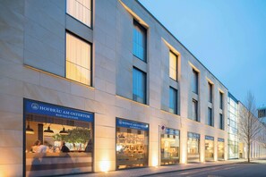 Breakfast, lunch, dinner served; German cuisine 