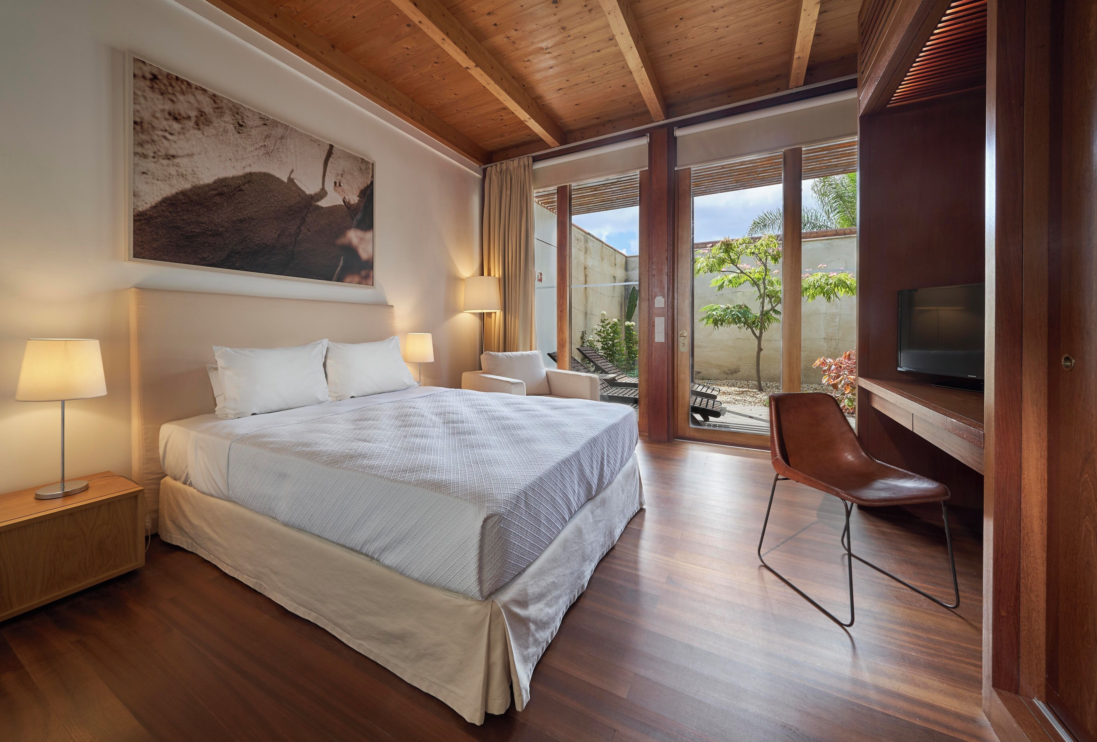 Luxury Double Room (Suite Villa) | Minibar, in-room safe, desk, free WiFi