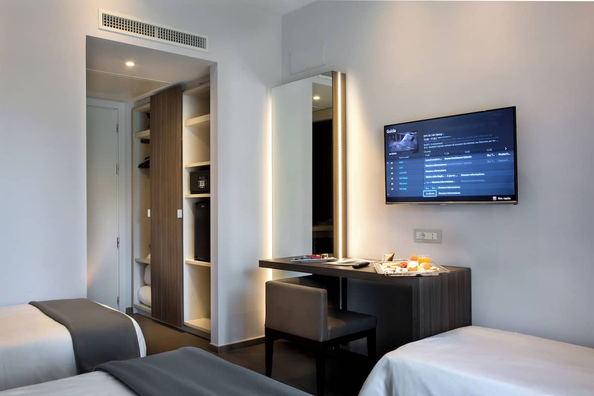 Comfort driepersoonskamer | 1 slaapkamer, hypoallergeen beddengoed, een minibar