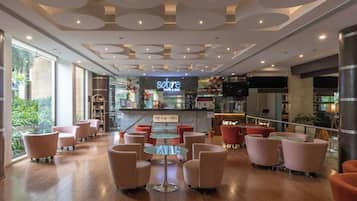Lobby lounge, garden views, open daily