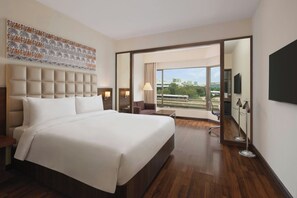 1 bedroom, premium bedding, minibar, in-room safe