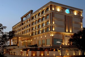 Front of property - Fortune Select Exotica, Navi Mumbai - Member ITC Hotels' Group (Navi Mumbai)