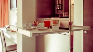 Double Room Single Use | Coffee and/or coffee maker - All Ways Garden Hotel & Leisure (Rome)