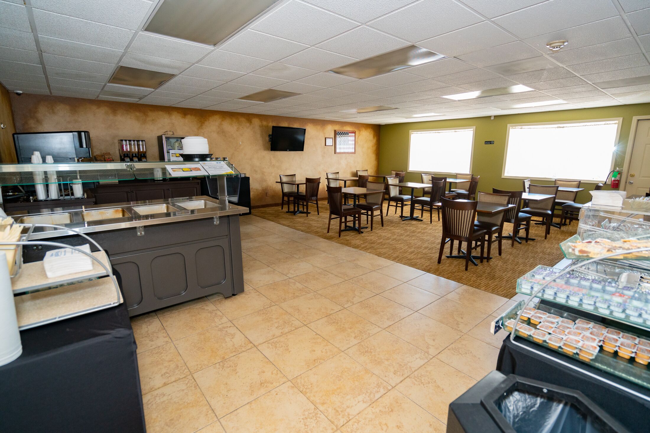 free daily full breakfast