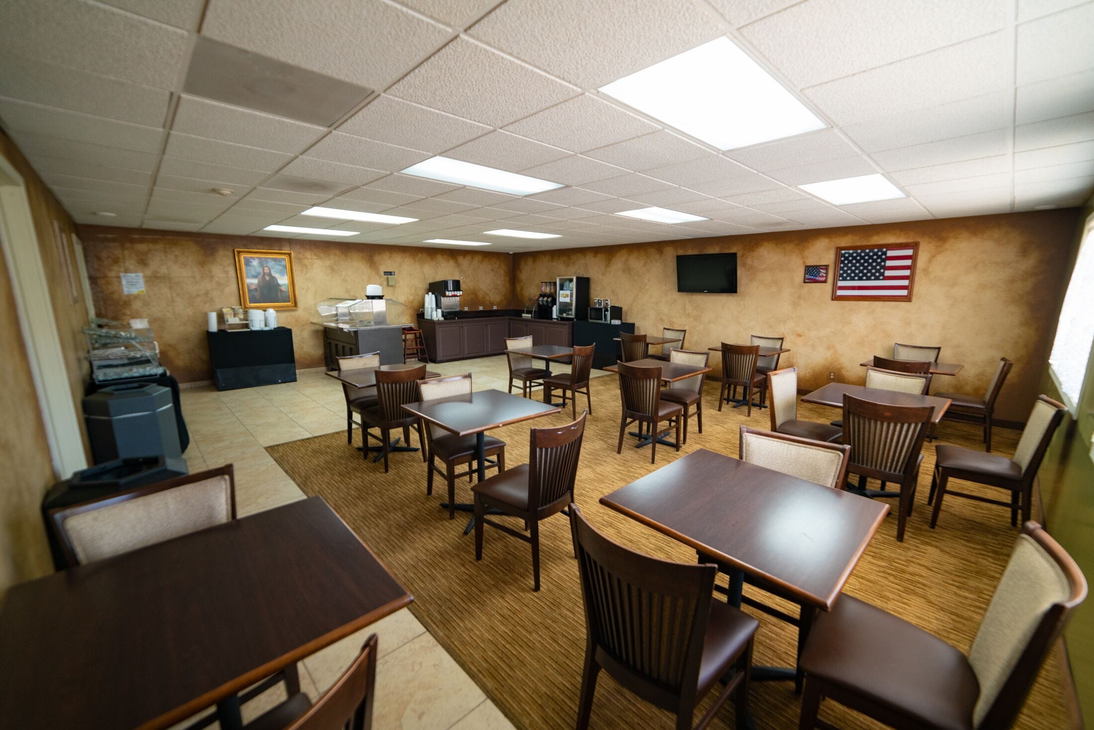 free daily full breakfast