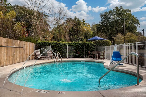 Seasonal outdoor pool
