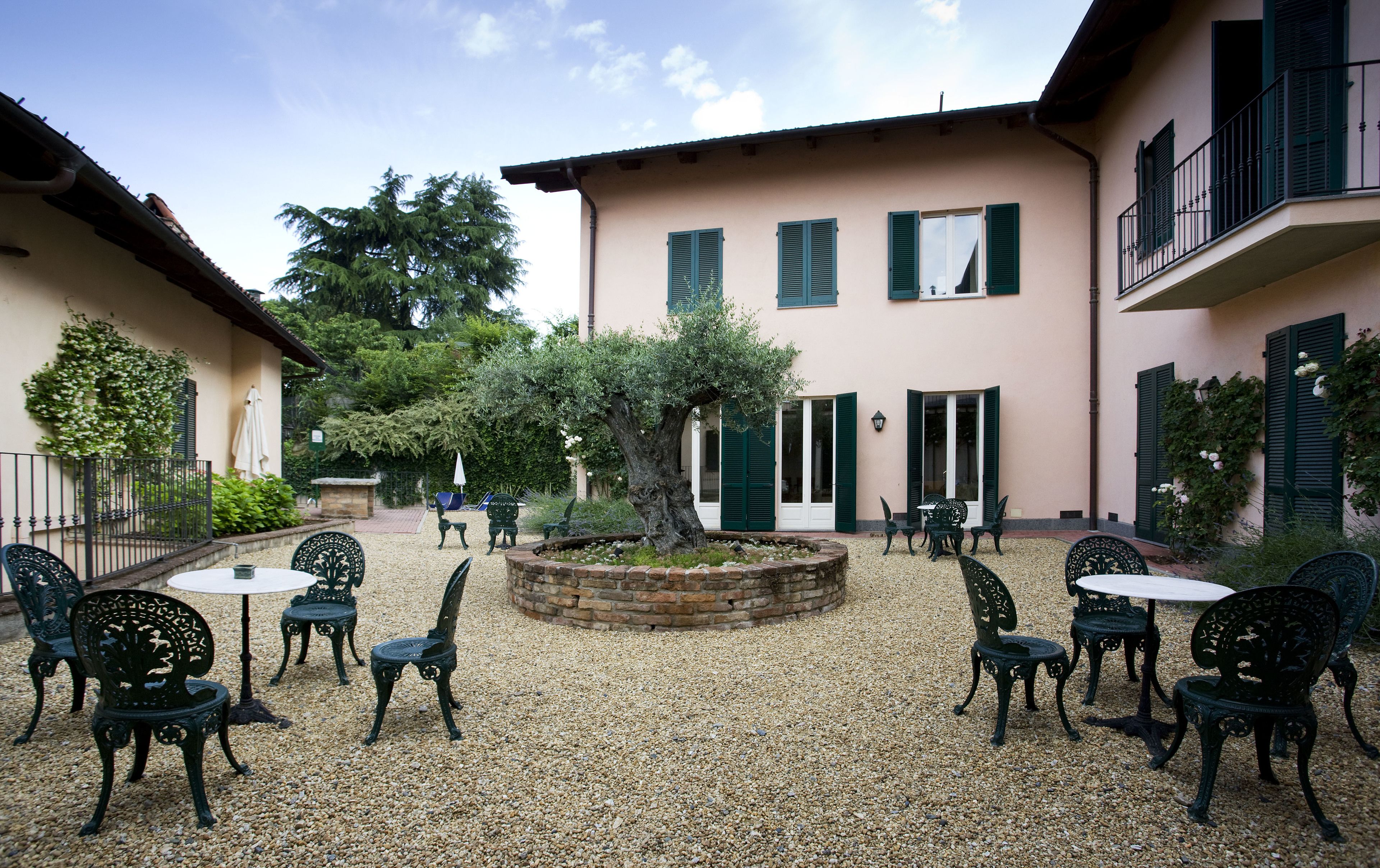 superior triple room, garden view | garden view