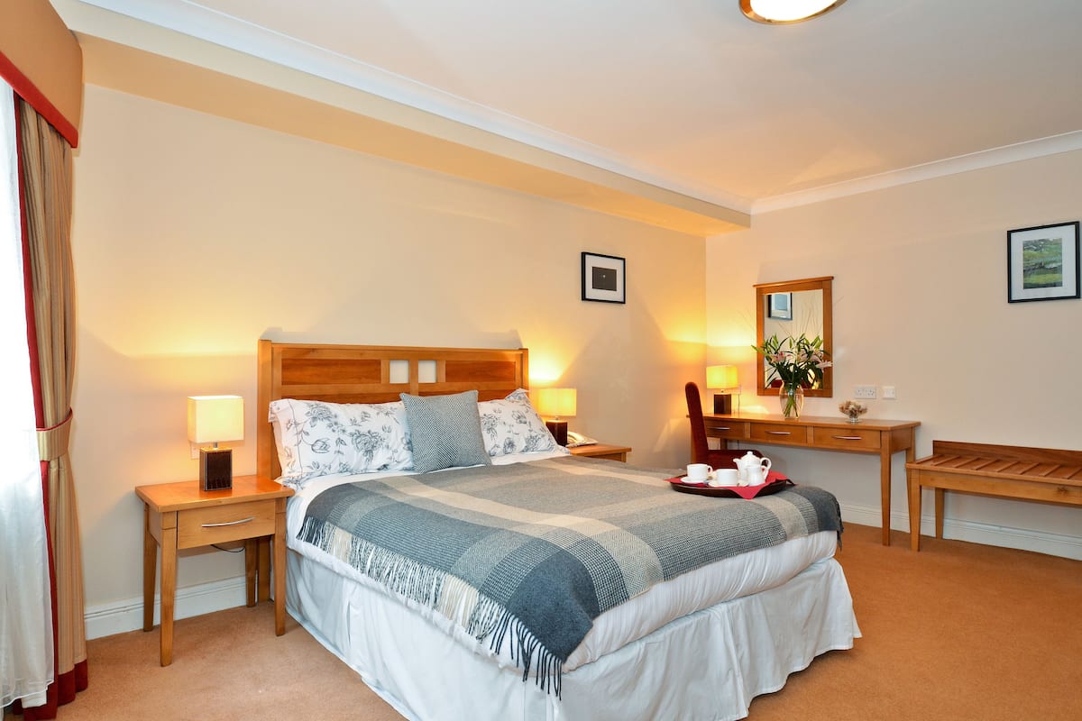 double room | iron/ironing board, free cots/infant beds, rollaway beds, free wifi
