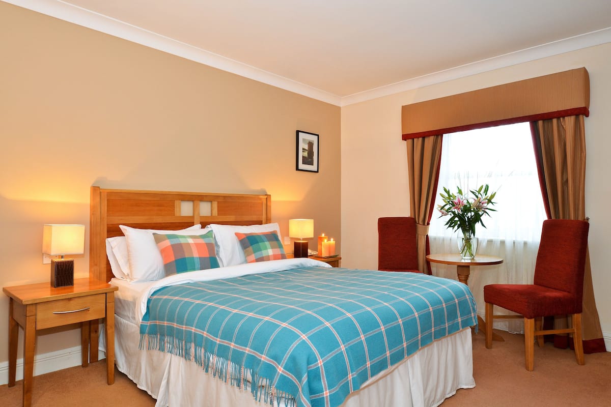 double room | iron/ironing board, free cots/infant beds, rollaway beds, free wifi