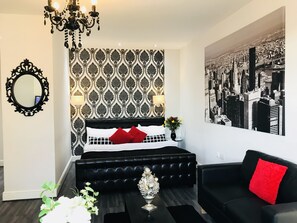 Family Studio | In-room safe, individually decorated, soundproofing, iron/ironing board - W6 Hotel Hammersmith (London)