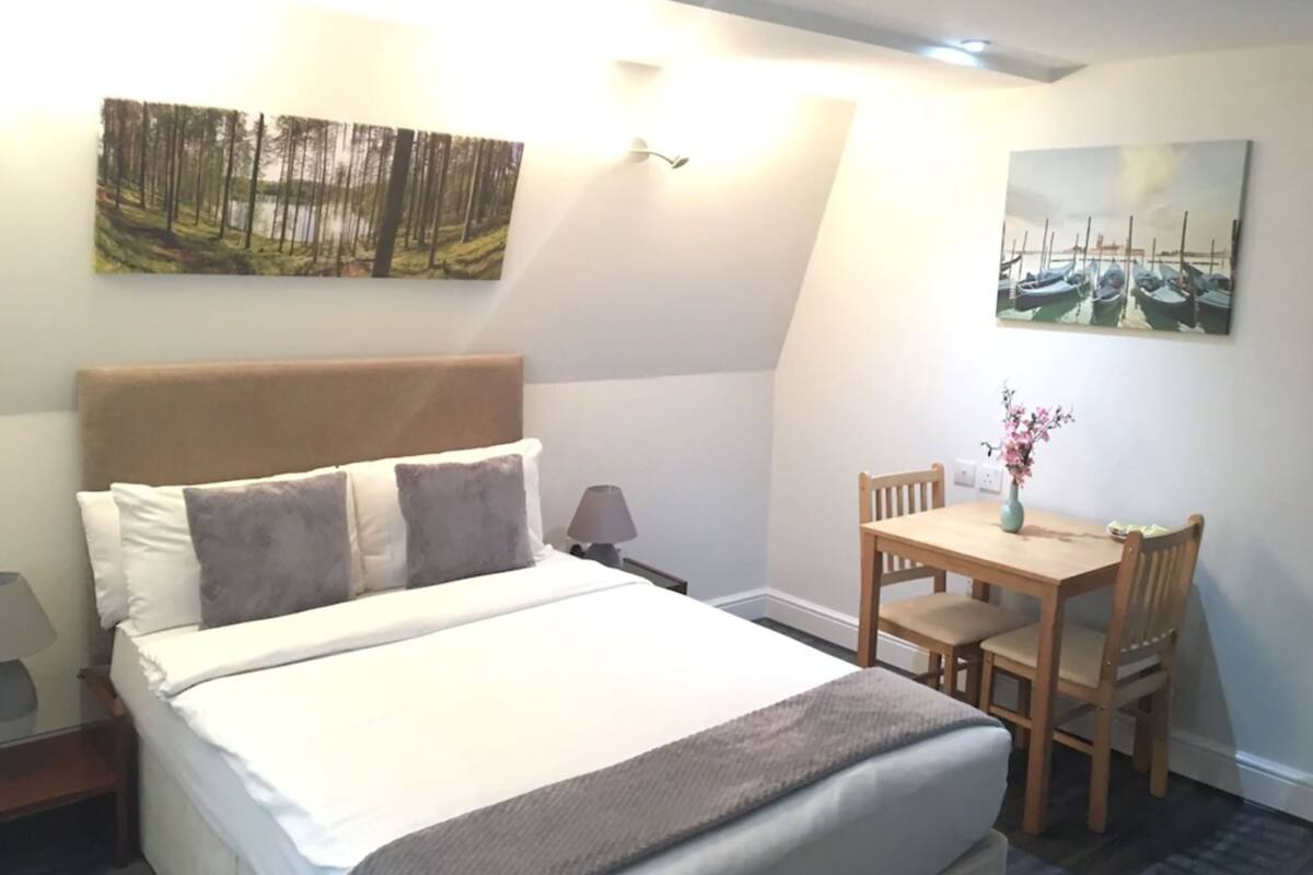 Standard Studio | Living area
