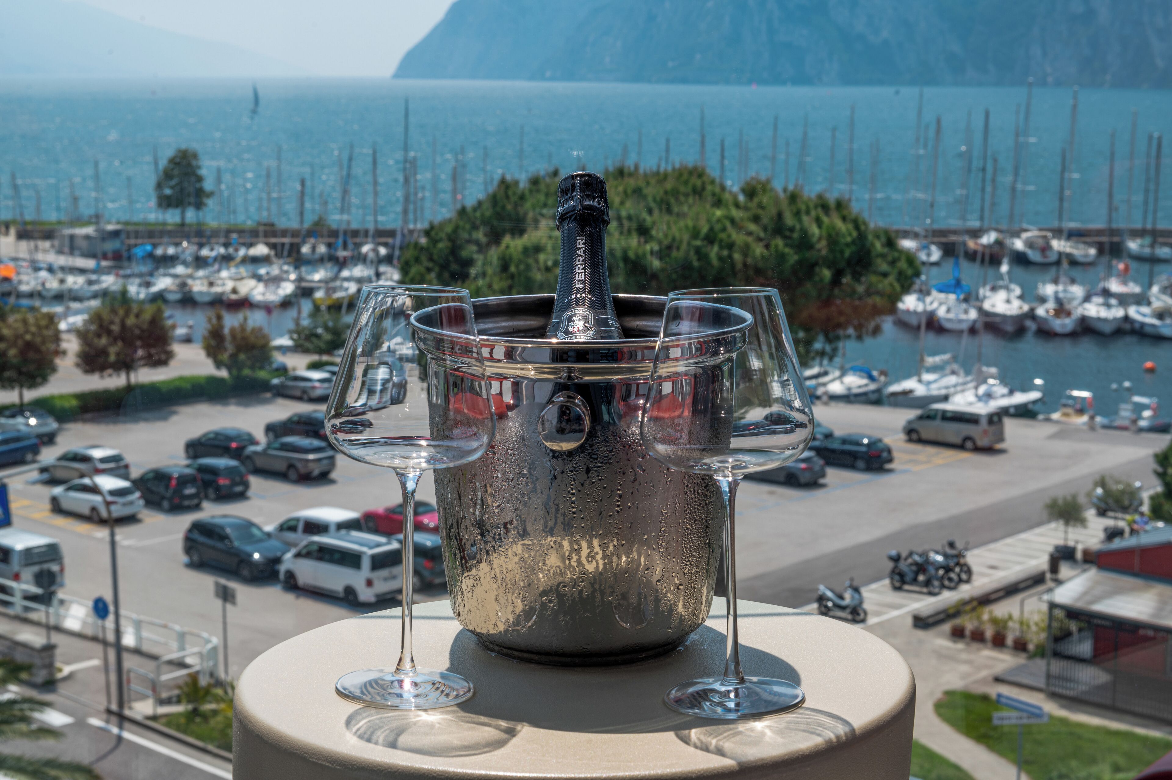 room service – dining