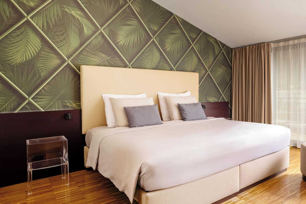 1 bedroom, minibar, in-room safe, soundproofing