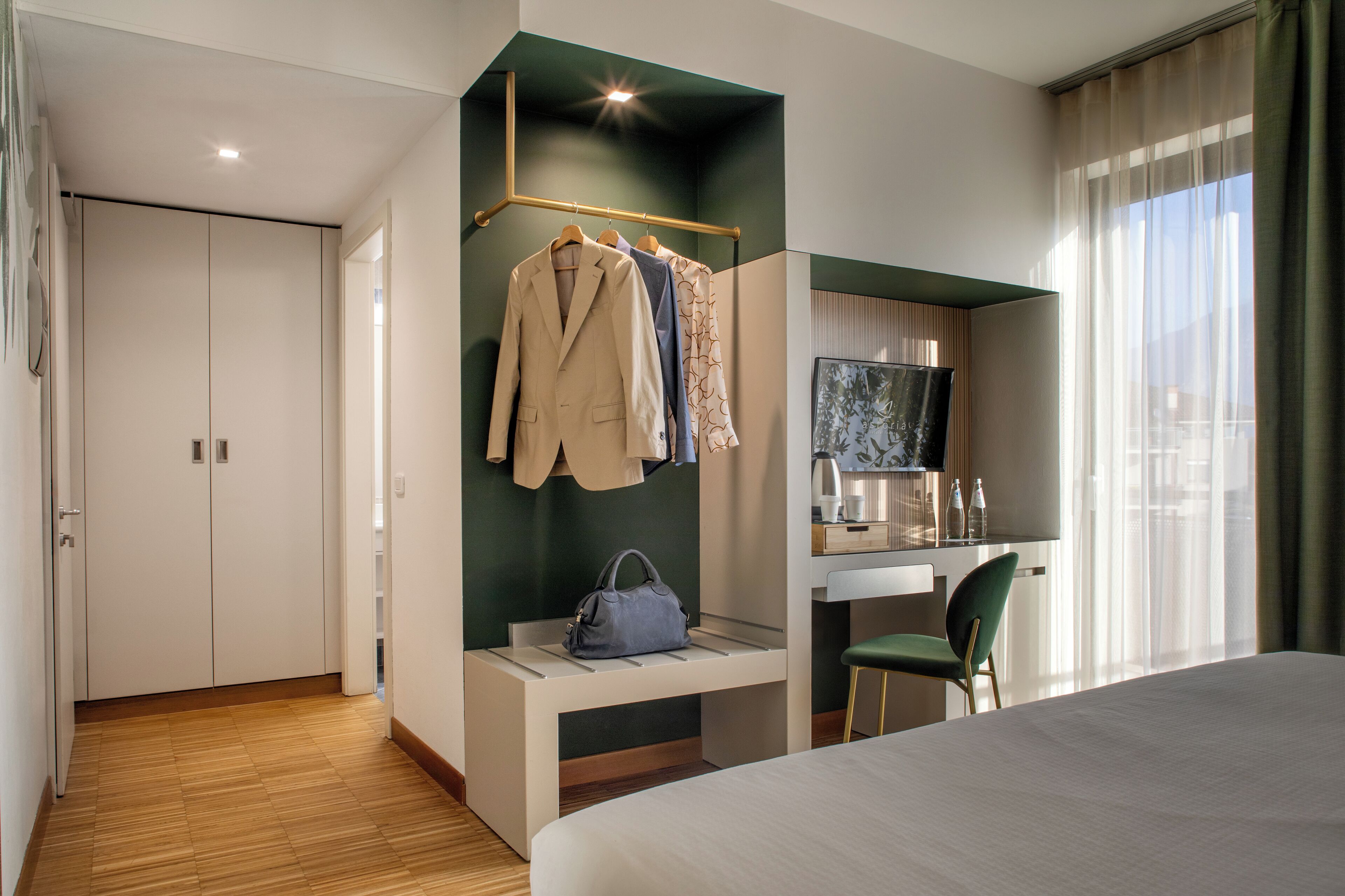 Minibar, in-room safe, soundproofing, free WiFi