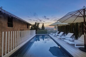Outdoor pool - Convent de la Missio Boutique Hotel GL, Adults Only – Preferred Hotels & Resorts (Palma de Mallorca)