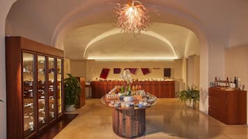 Desayuno buffet todos los dĂas (con cargo)