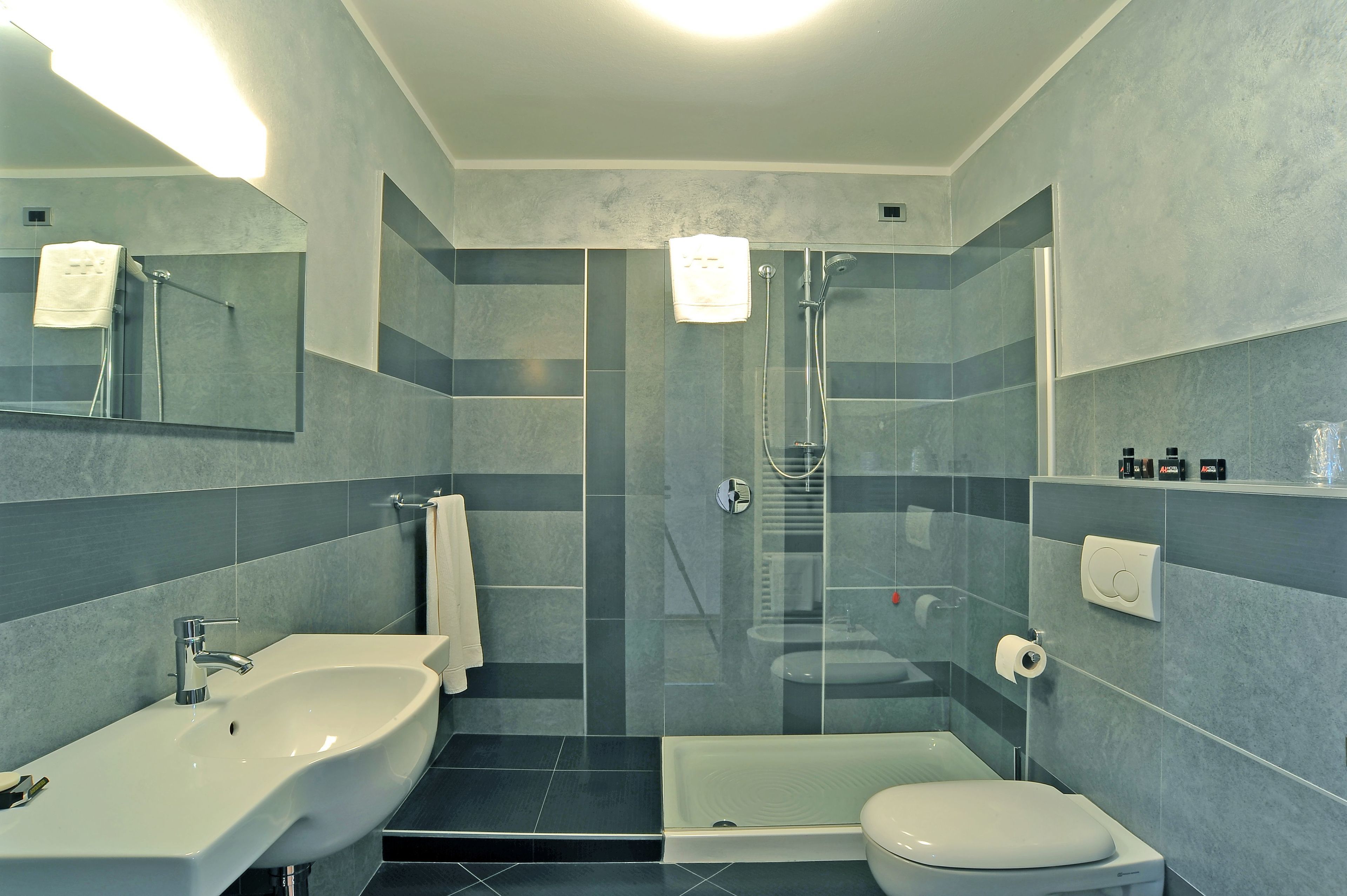 double room | bathroom | hair dryer, bidet, towels