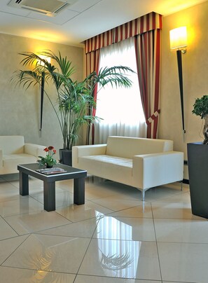 Sala de estar en el lobby
